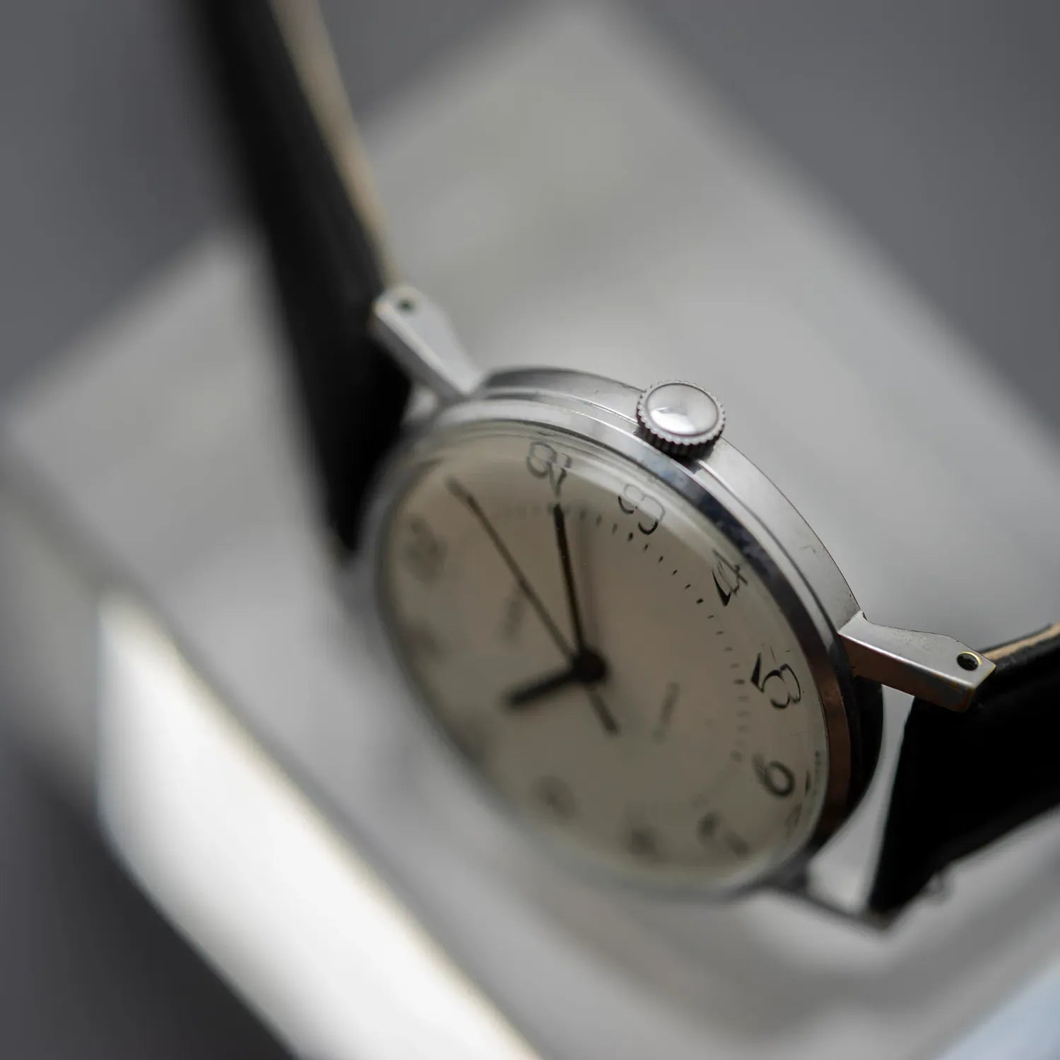 Zaria Men's Watch – side view alternative angle