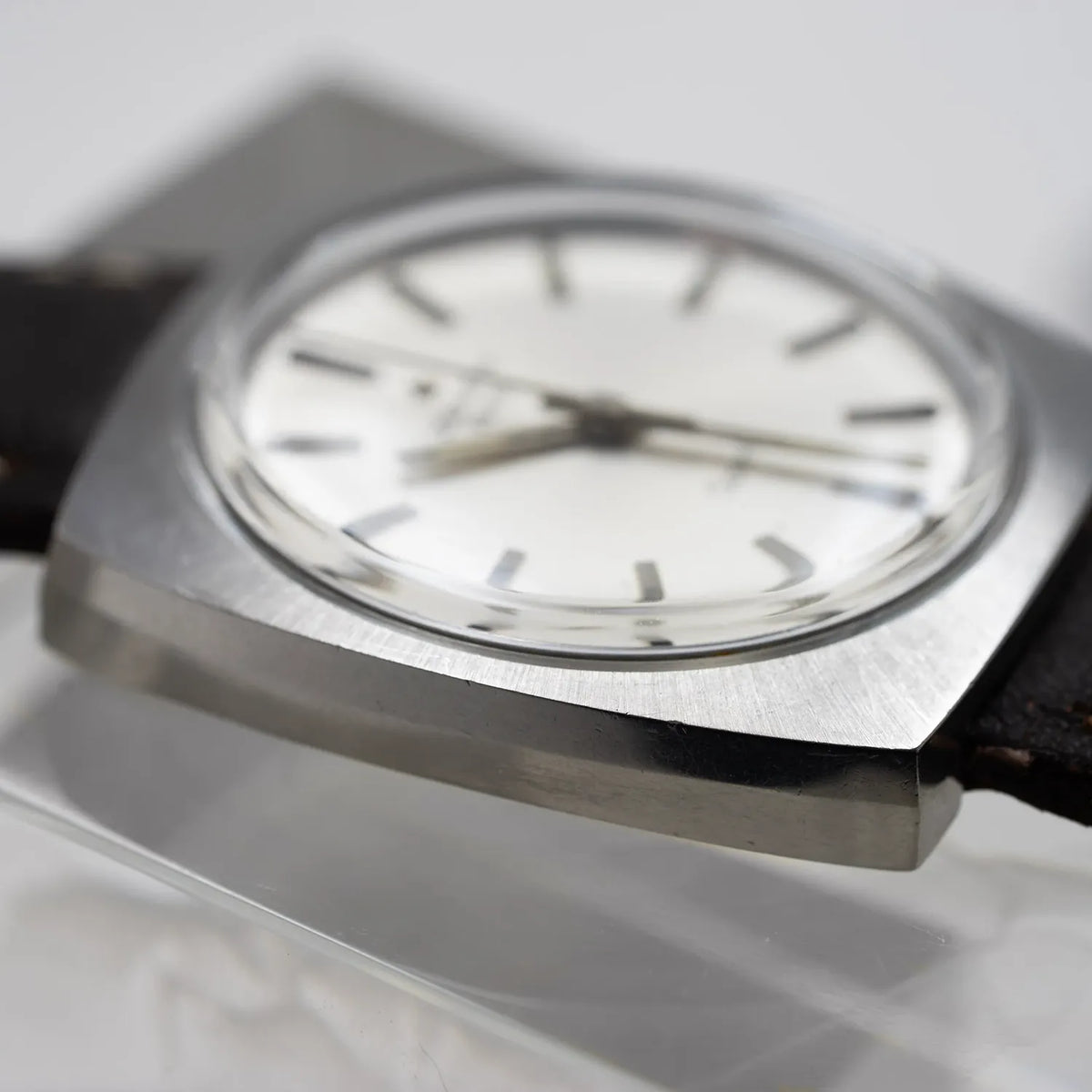 Zenith Sporto 28800 Ref. 01.1300.125, Cal. 2562 – side view alternative angle