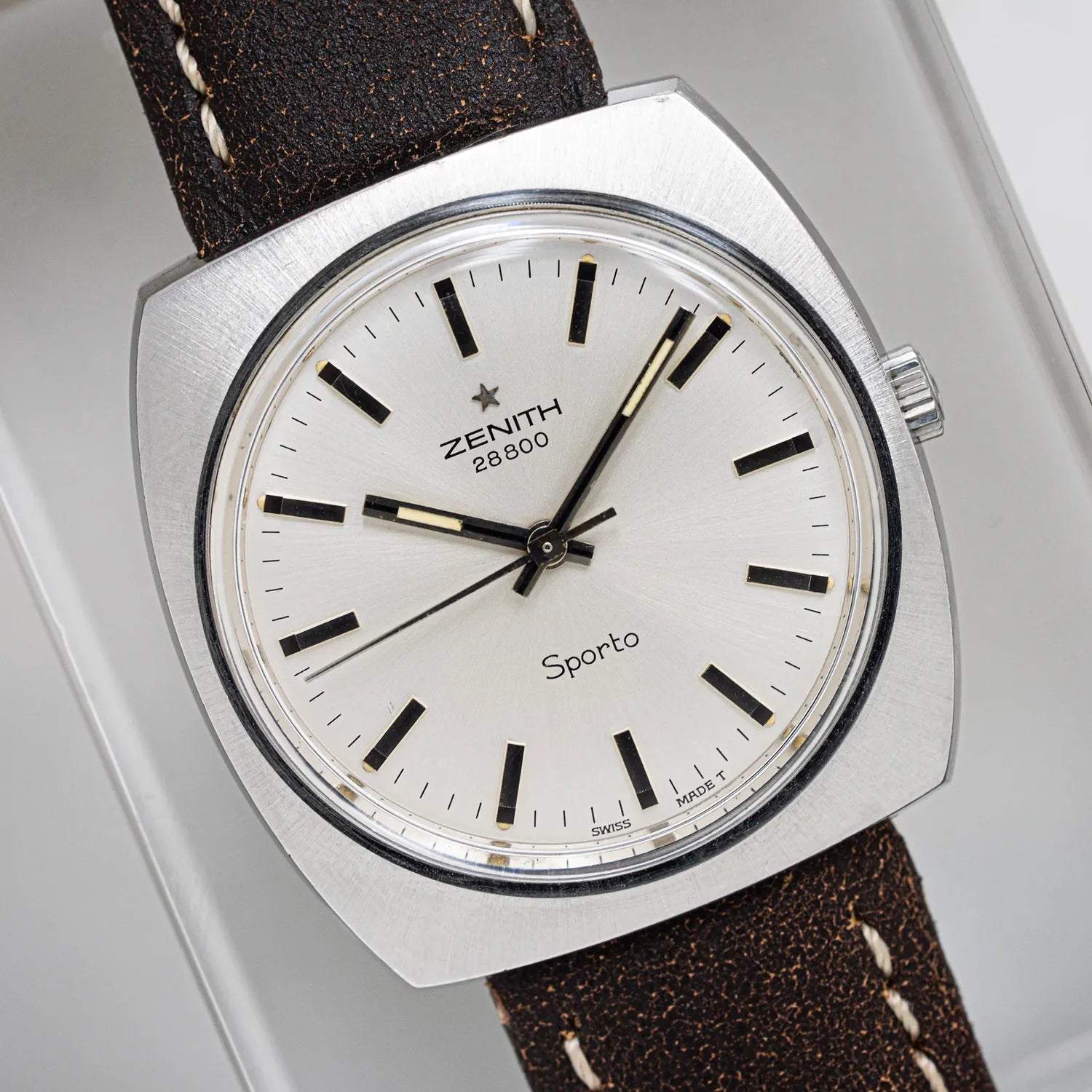 Zenith Sporto 28800 Ref. 01.1300.125, Cal. 2562 – front view