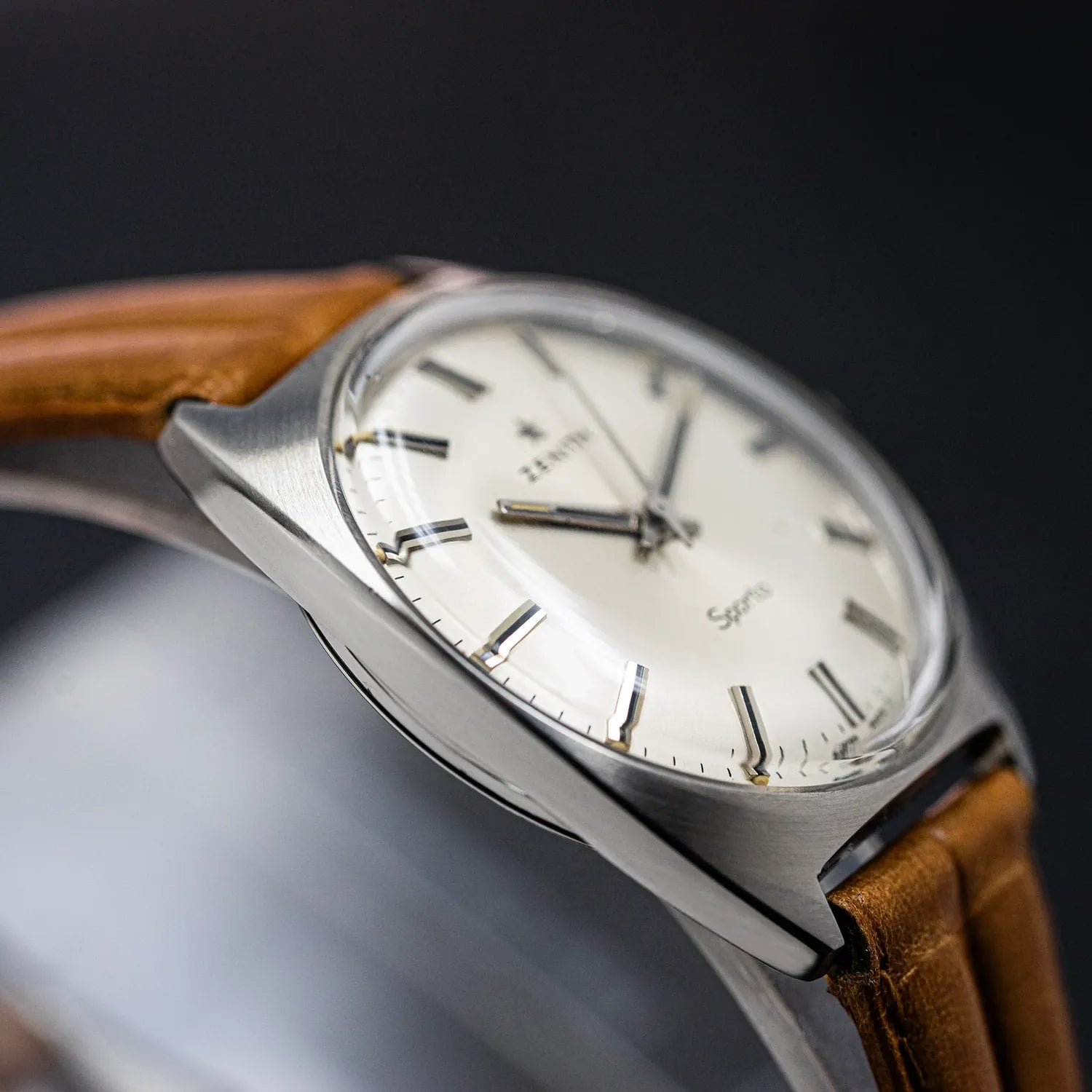 Zenith Sporto Cal. 2542 – side view