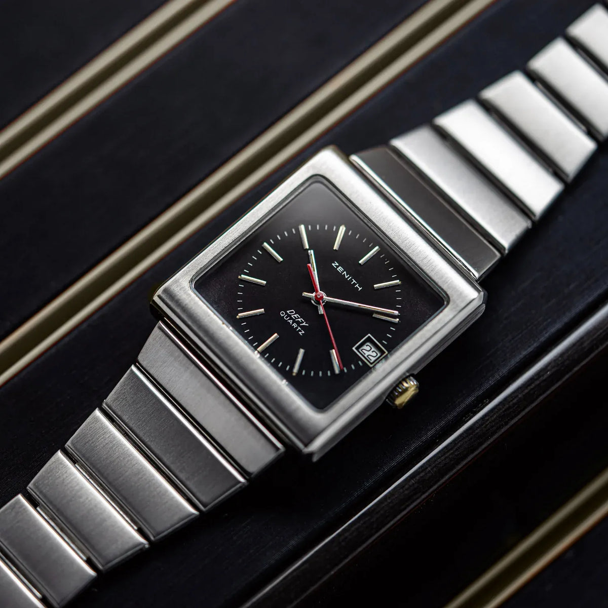 Zenith Surf Vintage Men's Watch Ref. 02.0440.456 – dial close-up