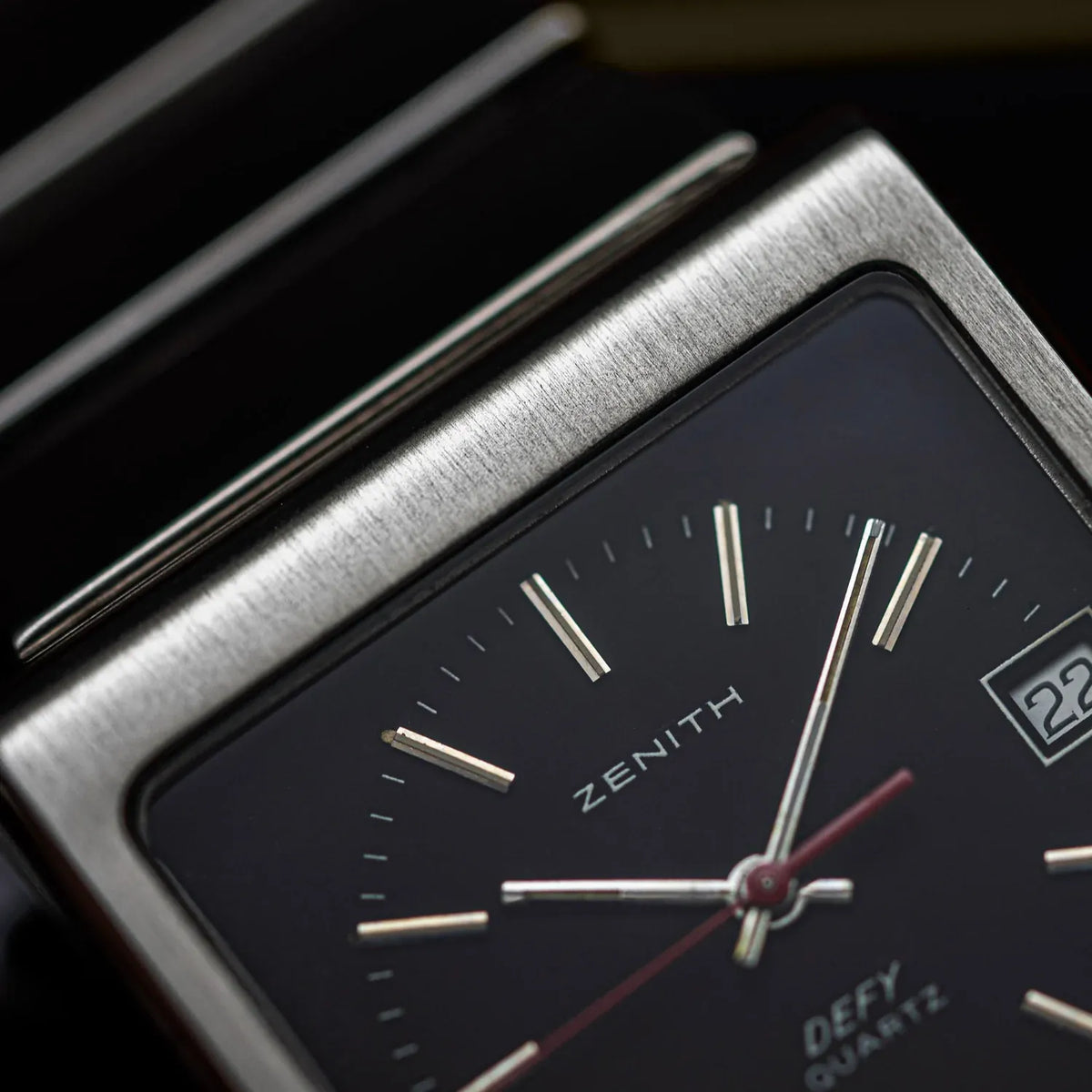 Zenith Surf Vintage Men's Watch Ref. 02.0440.456 – side view