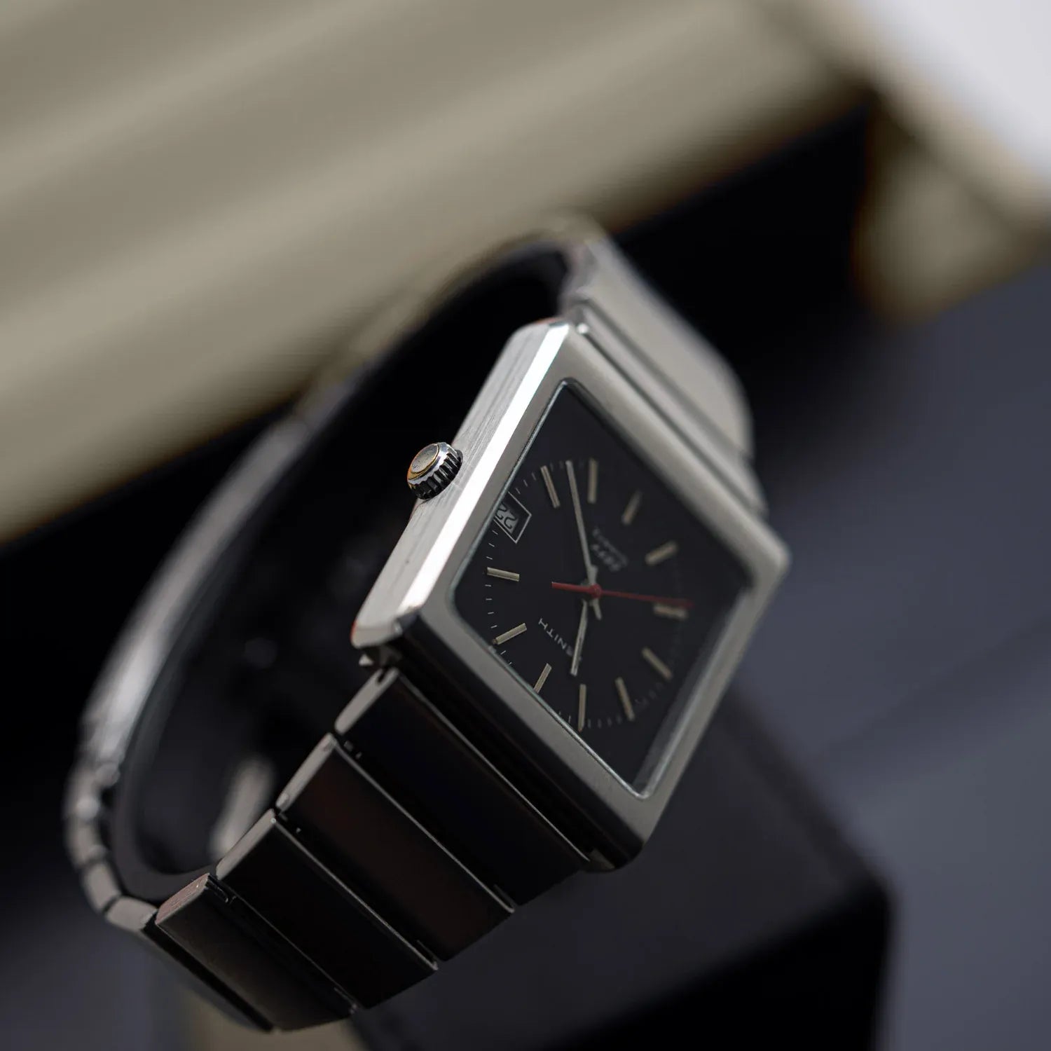 Zenith Surf Vintage Men's Watch Ref. 02.0440.456 – strap detail