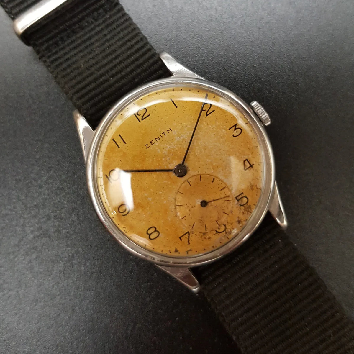 Zenith WW2 Era Vintage Watch – front view