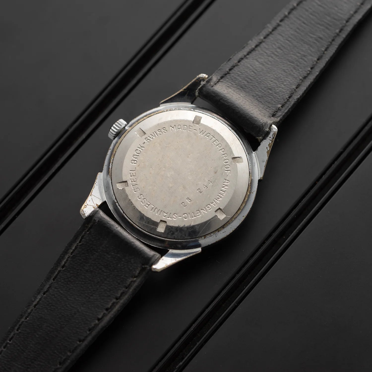 Rius Men’s Manual Wind Vintage Watch Caseback
